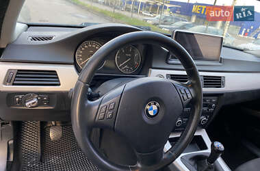 Седан BMW 3 Series 2009 в 