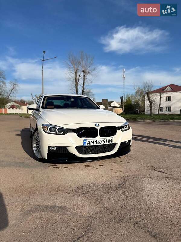 Седан BMW 3 Series 2012 в Коростене