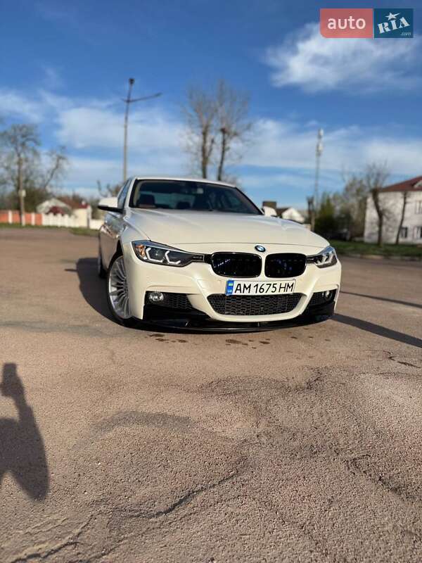 Седан BMW 3 Series 2012 в Коростене