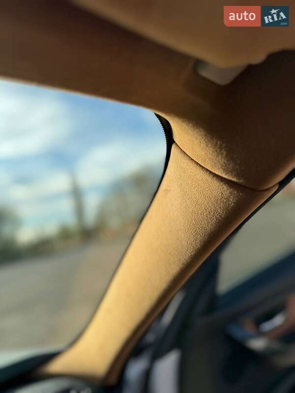 Седан BMW 3 Series 2012 в Коростене