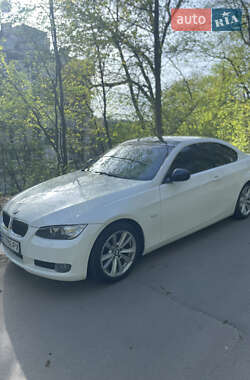 Купе BMW 3 Series 2009 в 