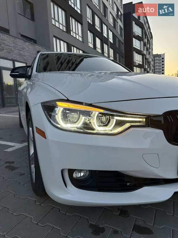 Седан BMW 3 Series 2015 в 