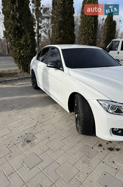 Седан BMW 3 Series 2013 в 