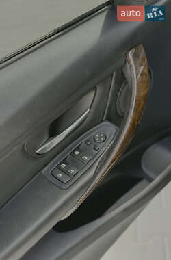 Седан BMW 3 Series 2013 в 