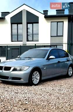 Седан BMW 3 Series 2005 в Киеве