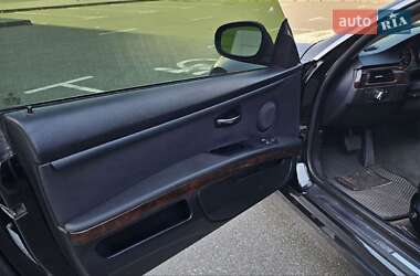 Купе BMW 3 Series 2010 в 