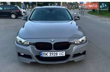 Седан BMW 3 Series 2015 в Львові