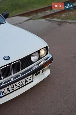 Седан BMW 3 Series 1987 в 