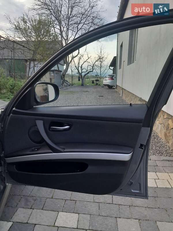 Універсал BMW 3 Series 2010 в Мукачевому