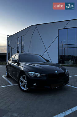 Седан BMW 3 Series 2015 в Луцке