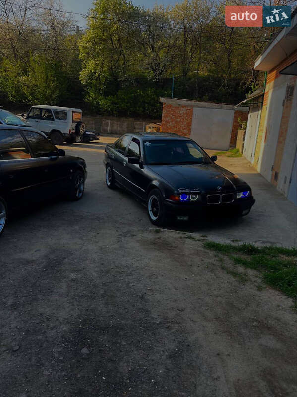 BMW 3 Series 1992