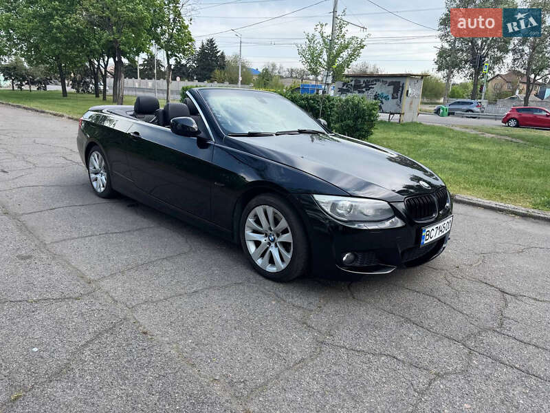 Кабриолет BMW 3 Series 2012 в 