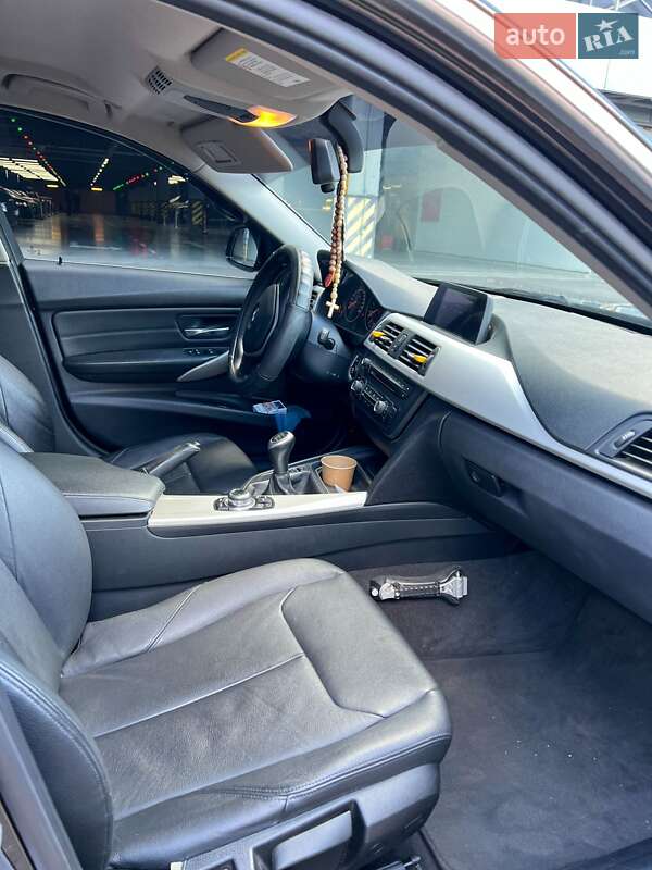 Седан BMW 3 Series 2012 в Києві