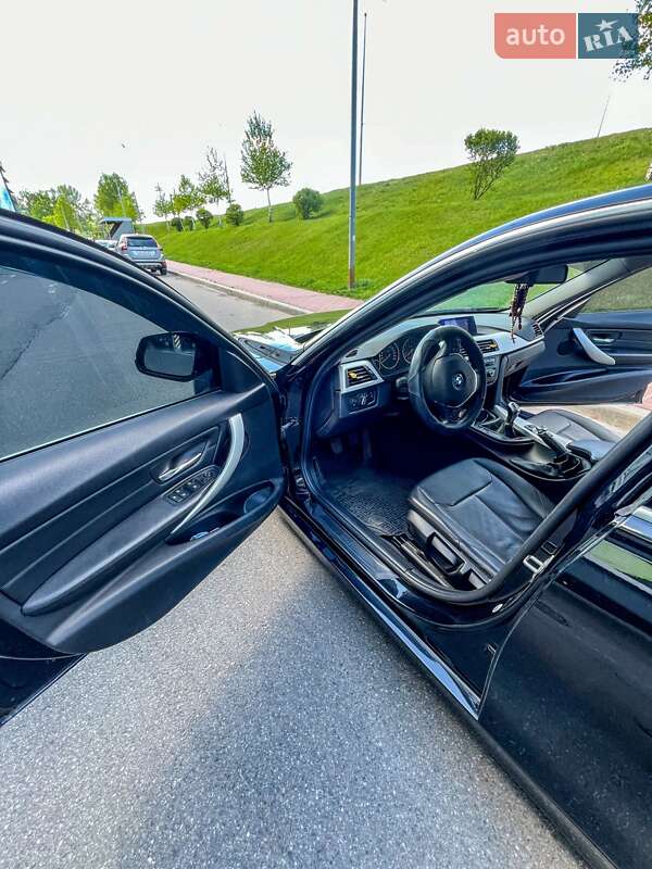 Седан BMW 3 Series 2012 в Києві