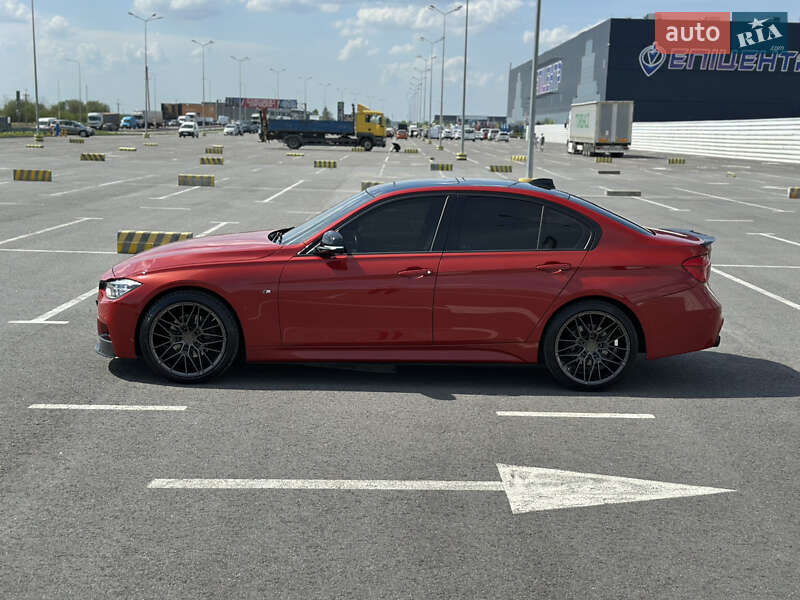 Седан BMW 3 Series 2015 в Львові