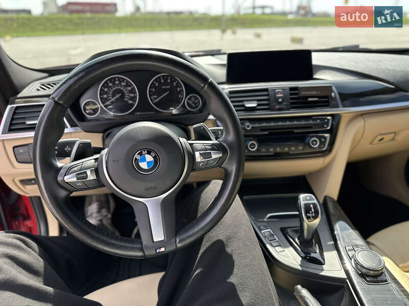 Седан BMW 3 Series 2015 в Львові