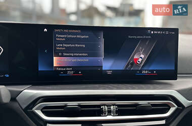 Седан BMW 3 Series 2022 в 
