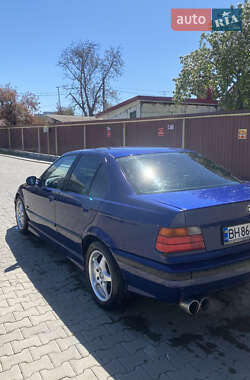 Седан BMW 3 Series 1992 в 