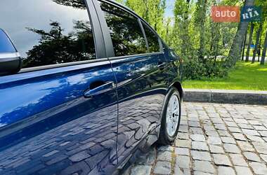 Седан BMW 3 Series 2017 в 
