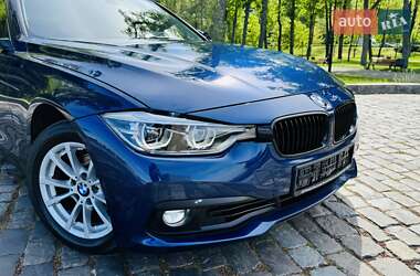 Седан BMW 3 Series 2017 в 