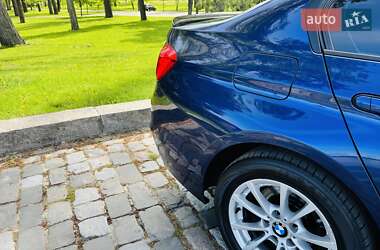 Седан BMW 3 Series 2017 в 