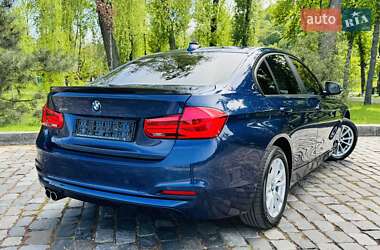Седан BMW 3 Series 2017 в 