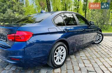 Седан BMW 3 Series 2017 в 
