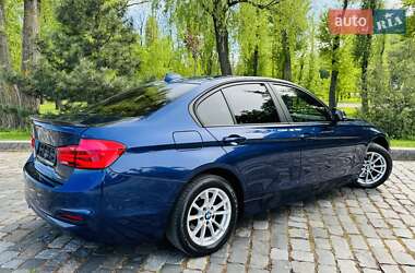 Седан BMW 3 Series 2017 в 