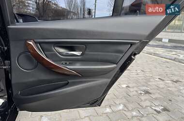 Седан BMW 3 Series 2015 в 