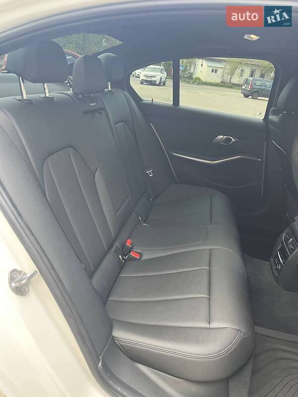 Седан BMW 3 Series 2019 в Полтаве