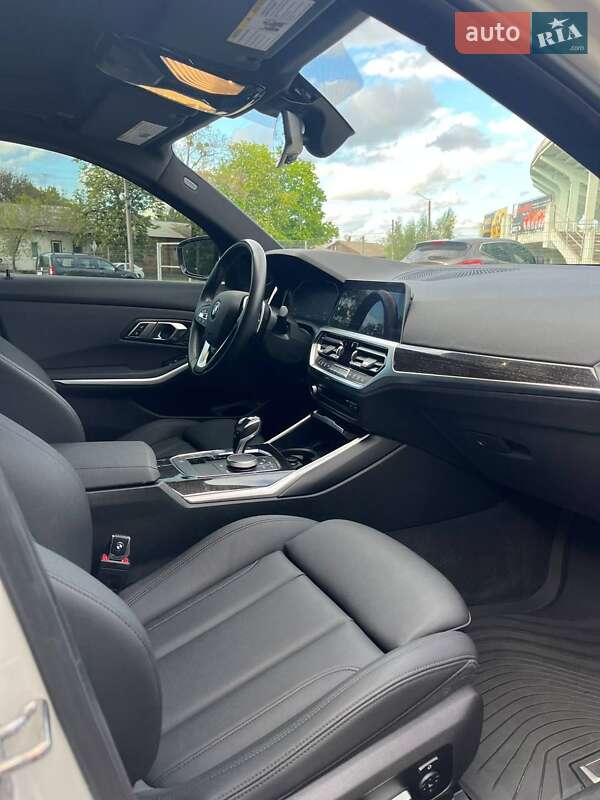 Седан BMW 3 Series 2019 в Полтаве