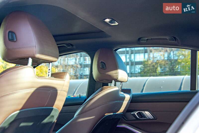 Седан BMW 3 Series 2019 в Киеве