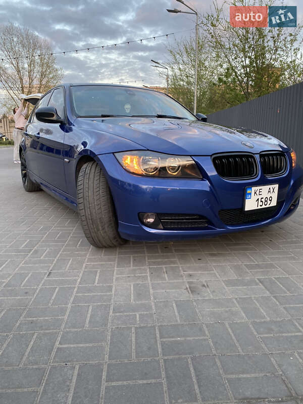 BMW 3 Series 2011 BMW 3 Series 2011