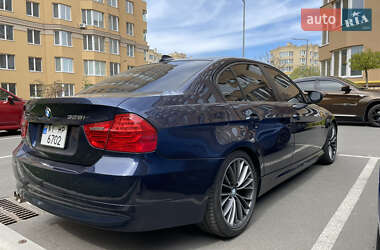 Седан BMW 3 Series 2011 в 