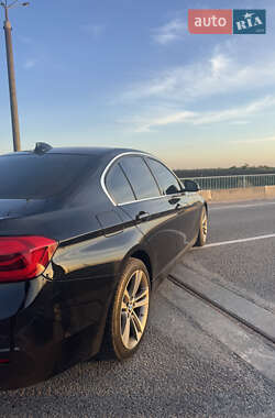 Седан BMW 3 Series 2015 в 