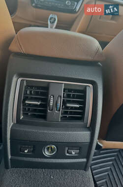 Седан BMW 3 Series 2015 в 