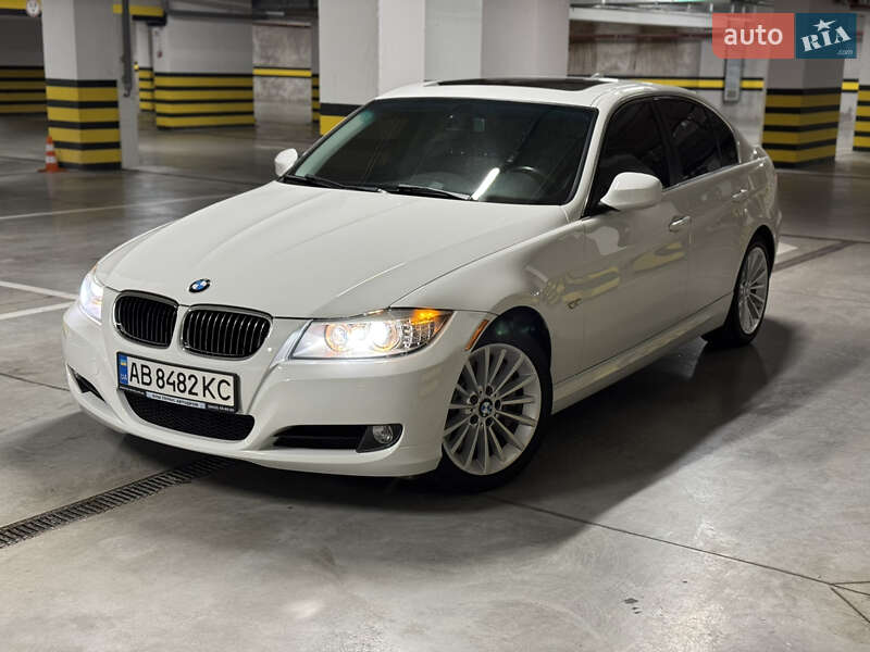 Седан BMW 3 Series 2011 в 