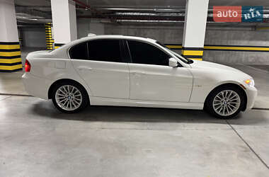 Седан BMW 3 Series 2011 в 