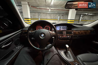 Седан BMW 3 Series 2011 в 