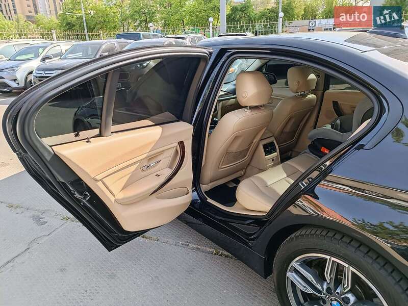 Седан BMW 3 Series 2013 в Харькове