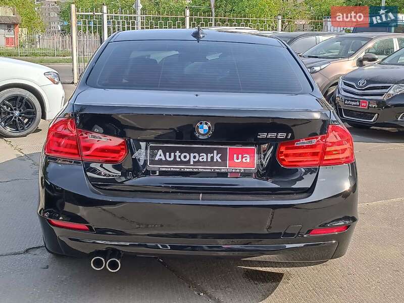 Седан BMW 3 Series 2013 в Харькове