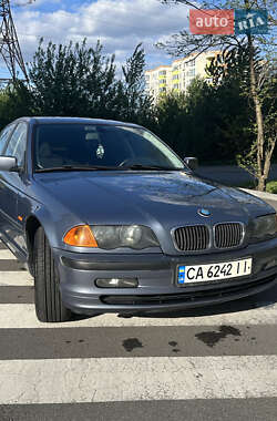Седан BMW 3 Series 2000 в Новых Петровцах