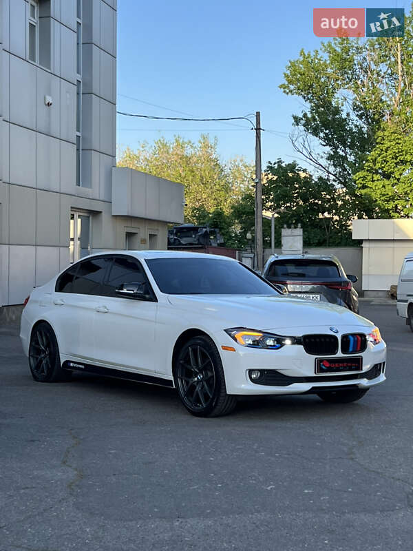 Седан BMW 3 Series 2014 в Одессе
