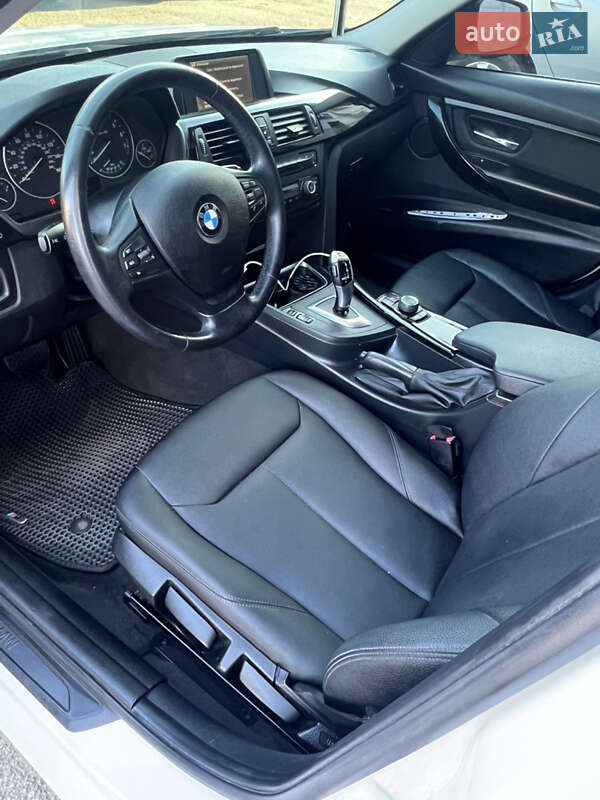 Седан BMW 3 Series 2014 в Одессе