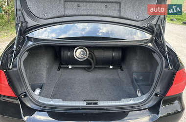 Седан BMW 3 Series 2010 в 