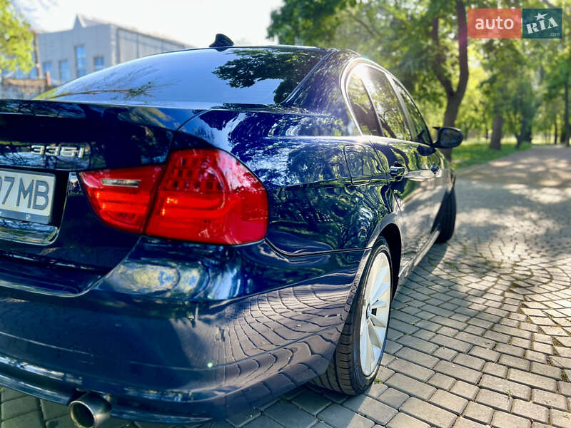 Седан BMW 3 Series 2010 в Одесі
