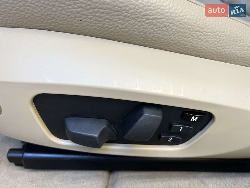 Седан BMW 3 Series 2010 в Одесі
