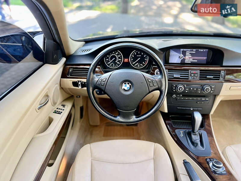 Седан BMW 3 Series 2010 в Одесі