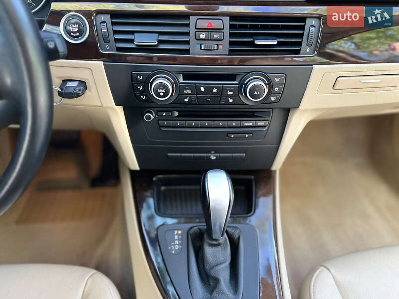 Седан BMW 3 Series 2010 в Одесі