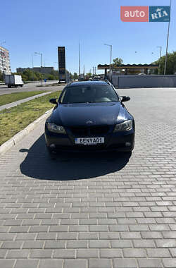 Универсал BMW 3 Series 2005 в Александрие